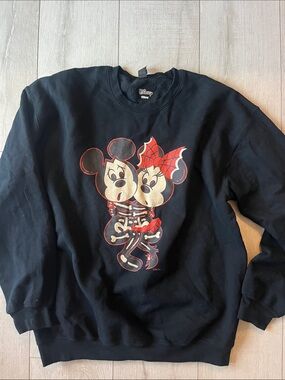 DISNEY HALLOWEEN SWEATSHIRT LIMITED EDITION SIZE L WORN ONCE BLACK COTTON
